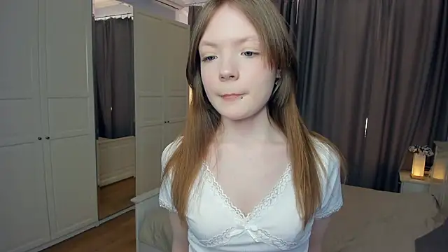 LavenderMitten online show from March 19, 2026, 10:48 am