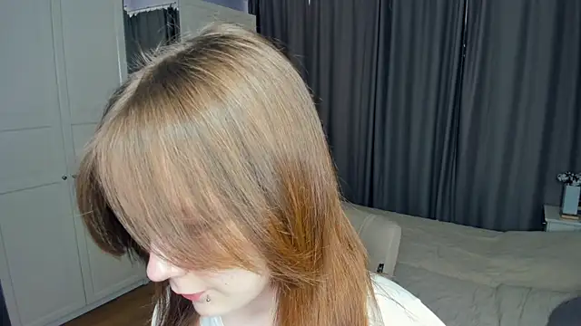 LavenderMitten online show from March 27, 2026, 7:28 am