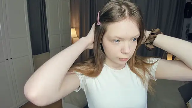 LavenderMitten online show from March 21, 2026, 7:20 am