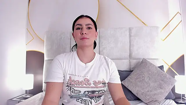 caroo giraldo   online show from March 9, 2026, 7:28 pm