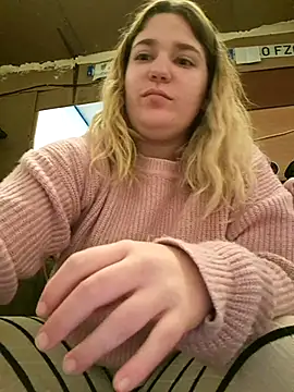 Dulcexpecado online show from March 19, 2026, 5:02 pm