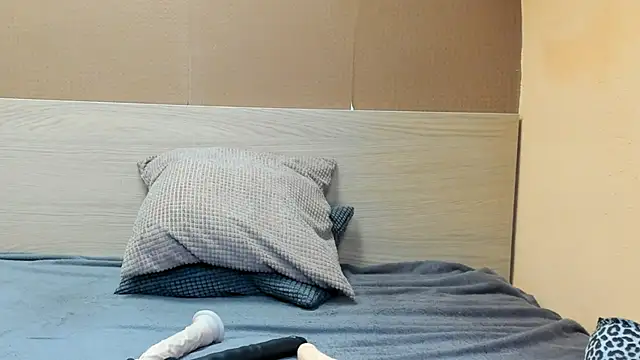 Snapshot of PinkyTwerkyX chatting on October 15, 2025, 12:35 pm PinkyTwerkyX online show from October 15, 2025, 12:35 pm