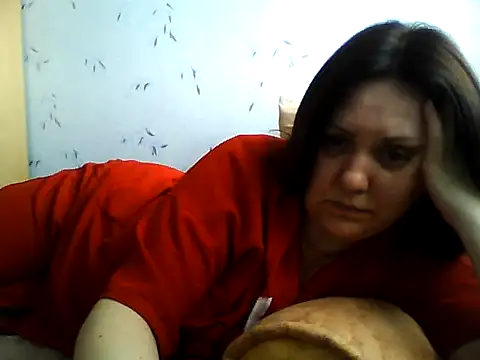 LockyCharm111 online show from April 13, 2026, 3:27 pm