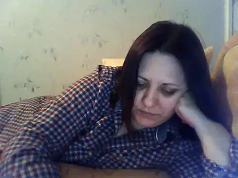 Snapshot of LockyCharm111 chatting on April 22, 2026, 6:25 pm LockyCharm111 online show from April 22, 2026, 6:25 pm