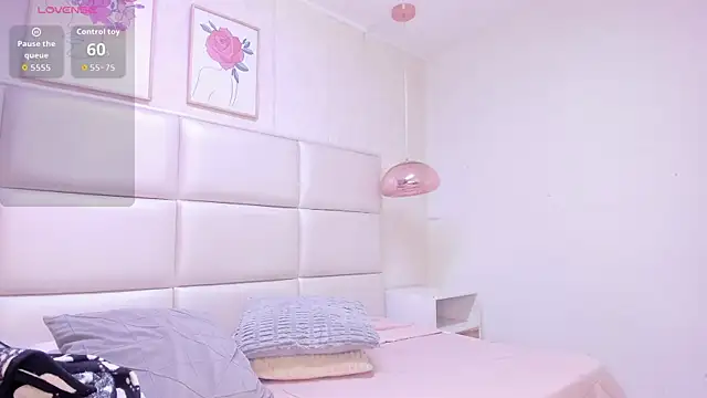 Xara u online show from March 23, 2026, 7:25 pm