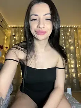 Snapshot of Layana_Ro chatting on March 3, 2026, 8:49 pm Layana Ro online show from March 3, 2026, 8:49 pm