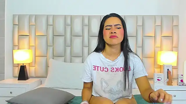 Snapshot of paola_katy_dicks chatting on November 1, 2025, 1:16 pm paola katy dicks online show from November 1, 2025, 1:16 pm