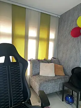 Snapshot of Sophie19__ chatting on June 25, 2026, 11:48 am Sophie19 online show from June 25, 2026, 11:48 am