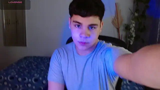 eithan jonnes online show from March 13, 2026, 7:52 pm