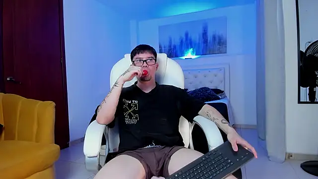 Snapshot of KaiStein chatting on February 11, 2026, 7:14 pm KaiStein online show from February 11, 2026, 7:14 pm