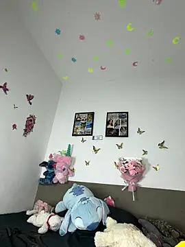 catalina santana4 online show from April 8, 2026, 4:03 am