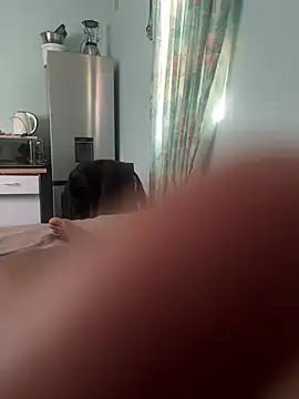 Snapshot of collenP chatting on February 11, 2026, 12:27 pm collenP online show from February 11, 2026, 12:27 pm