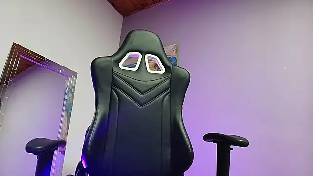 Snapshot of Noah-JONES chatting on February 17, 2026, 3:37 am Noah-JONES online show from February 17, 2026, 3:37 am