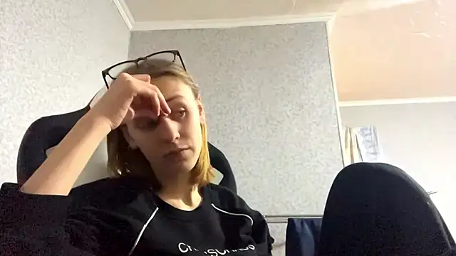 Sweety Burger online show from February 18, 2026, 4:14 pm