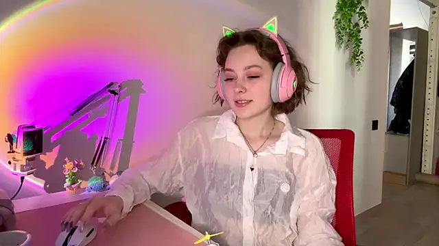 SlunkRear online show from February 10, 2026, 11:48 pm