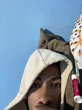 Snapshot of mondacuo3000 chatting on February 20, 2026, 12:18 pm mondacuo3000 online show from February 20, 2026, 12:18 pm