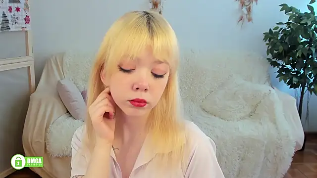 Rochelle kitty online show from April 13, 2026, 1:04 pm