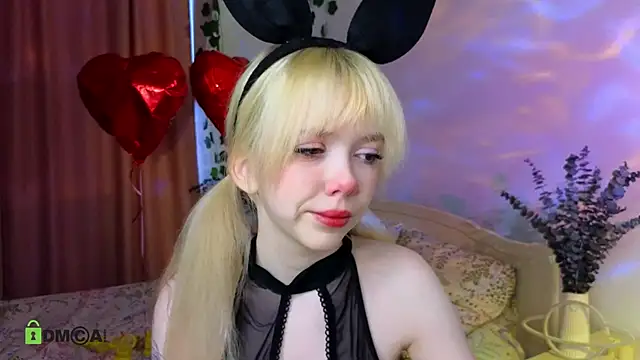 Rochelle kitty online show from April 3, 2026, 2:01 pm