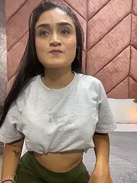 Sunny Linn online show from April 14, 2026, 10:42 am