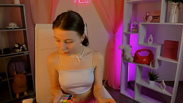 ElliFrankenweenie online show from February 23, 2026, 6:14 am