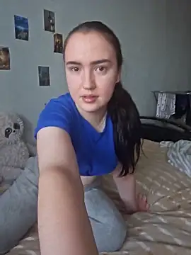 RedginBluebersky online show from March 14, 2026, 9:37 am