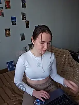 RedginBluebersky online show from March 11, 2026, 8:08 am