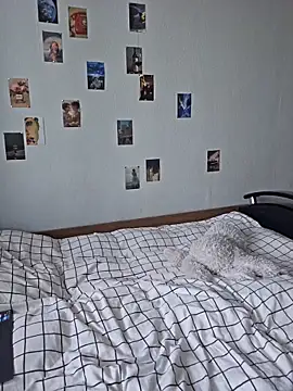 RedginBluebersky online show from March 17, 2026, 8:17 am