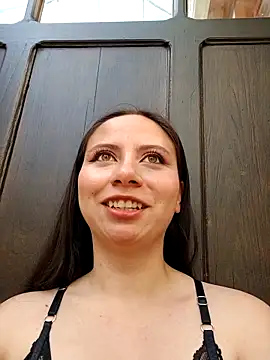 Snapshot of Mei_hells chatting on February 27, 2026, 8:19 pm Mei hells online show from February 27, 2026, 8:19 pm