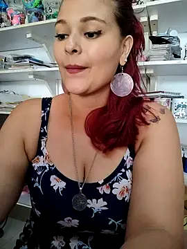 haffsa   online show from April 15, 2026, 4:22 pm