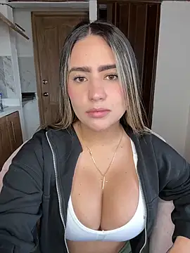 Miilana  online show from April 5, 2026, 5:08 pm