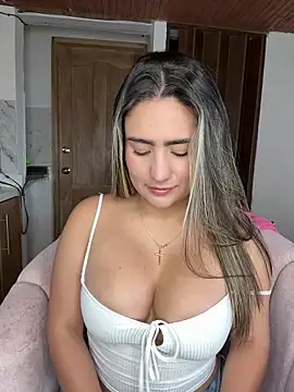 Miilana  online show from April 8, 2026, 9:05 pm