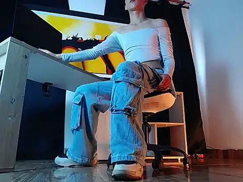 jullian ricci online show from February 13, 2026, 7:47 pm