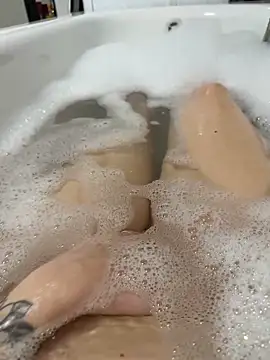 Ninimaus online show from April 1, 2026, 8:17 pm