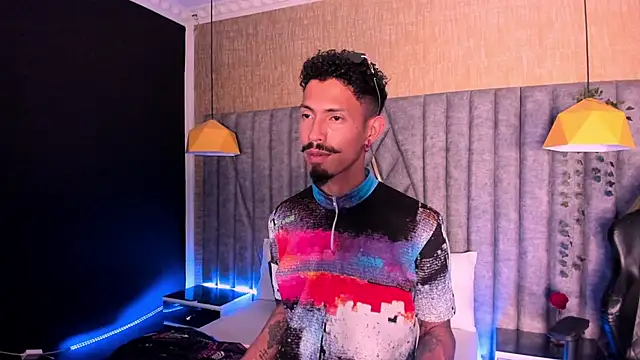 NoaahTylor online show from February 28, 2026, 7:46 pm