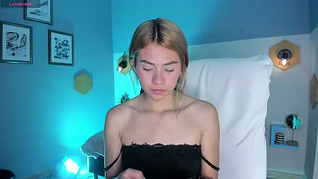 Chris Velvett online show from March 22, 2026, 8:10 pm