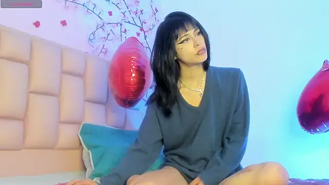 emma cg online show from April 9, 2026, 6:47 pm