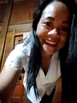 molly-xx online show from May 13, 2026, 9:22 pm