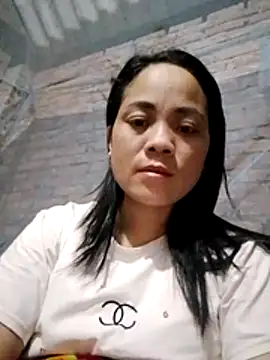 Snapshot of molly-xx chatting on February 15, 2026, 7:24 pm molly-xx online show from February 15, 2026, 7:24 pm