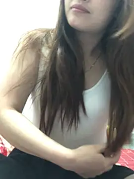 Snapshot of newbaby1 chatting on February 12, 2026, 2:06 pm newbaby1 online show from February 12, 2026, 2:06 pm