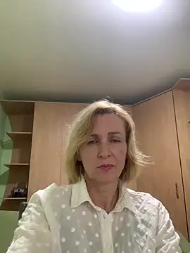 Snapshot of VeltaMur975 chatting on February 23, 2026, 1:44 pm VeltaMur975 online show from February 23, 2026, 1:44 pm