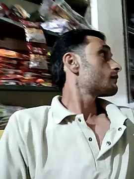 Snapshot of Beinghorny83 chatting on February 18, 2026, 3:08 pm Beinghorny83 online show from February 18, 2026, 3:08 pm