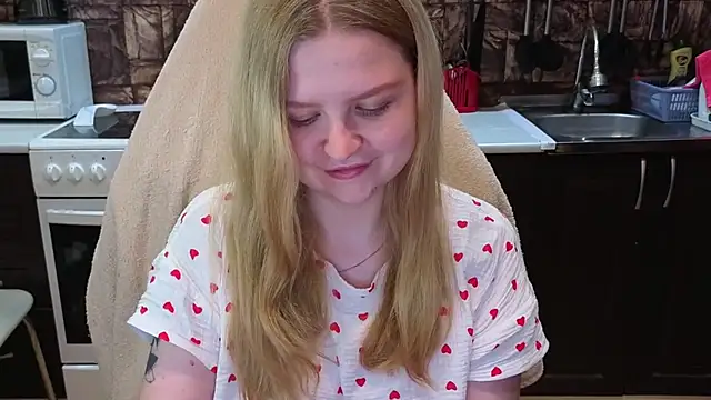 AnitaXVine online show from June 16, 2026, 8:09 pm