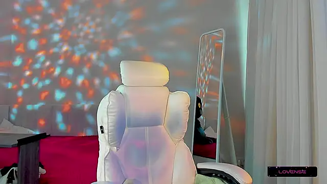 she wolf online show from March 15, 2026, 4:30 am