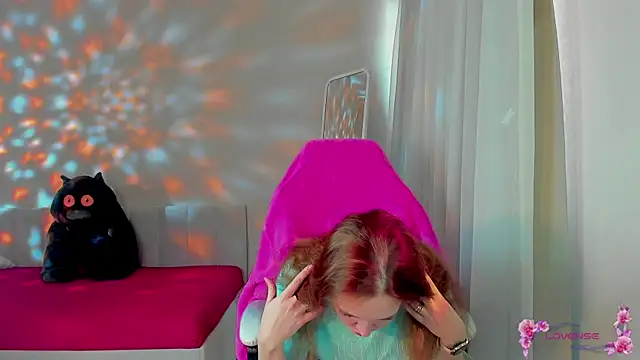 she wolf online show from March 28, 2026, 4:24 am