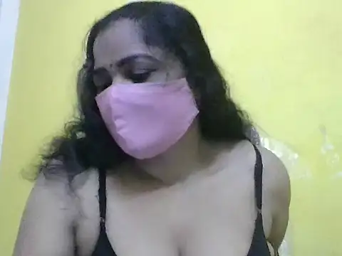 anu-reddyy online show from May 15, 2026, 5:05 am