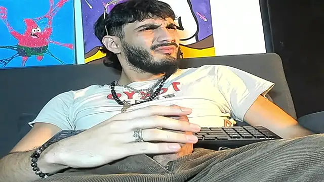 LovexJuxn8 online show from March 5, 2026, 9:43 pm