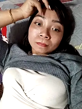 cute-shine online show from February 25, 2026, 5:07 am