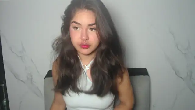melodyphillips 2  online show from May 3, 2026, 2:16 am