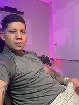  robertobaggioo online show from April 9, 2026, 5:31 am