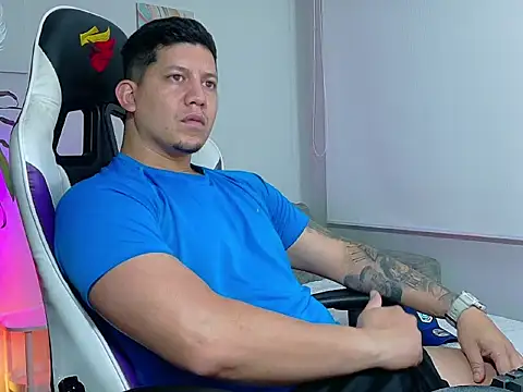 Snapshot of _robertobaggioo chatting on February 13, 2026, 12:16 pm robertobaggioo online show from February 13, 2026, 12:16 pm